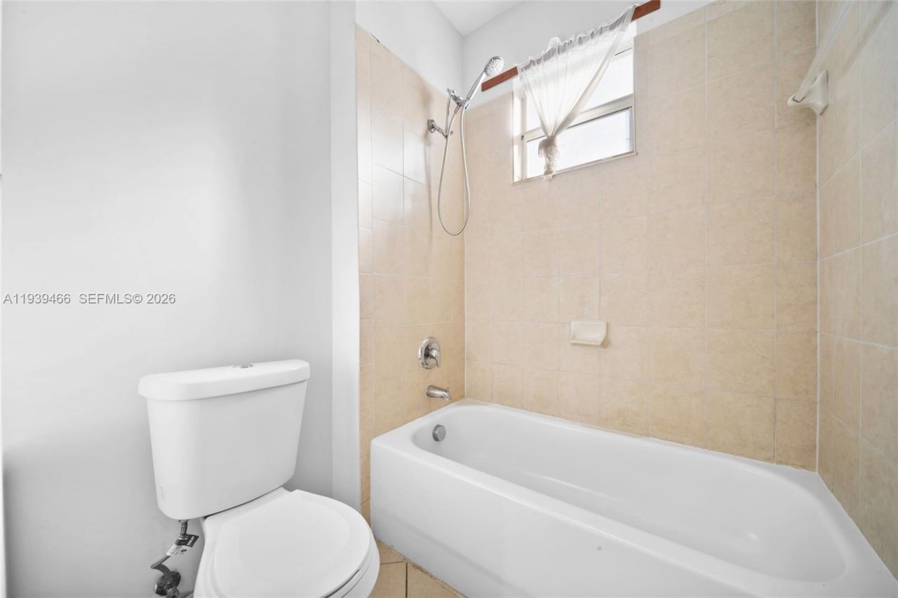 3641 NE 4th St, Homestead, FL 33033 Photo