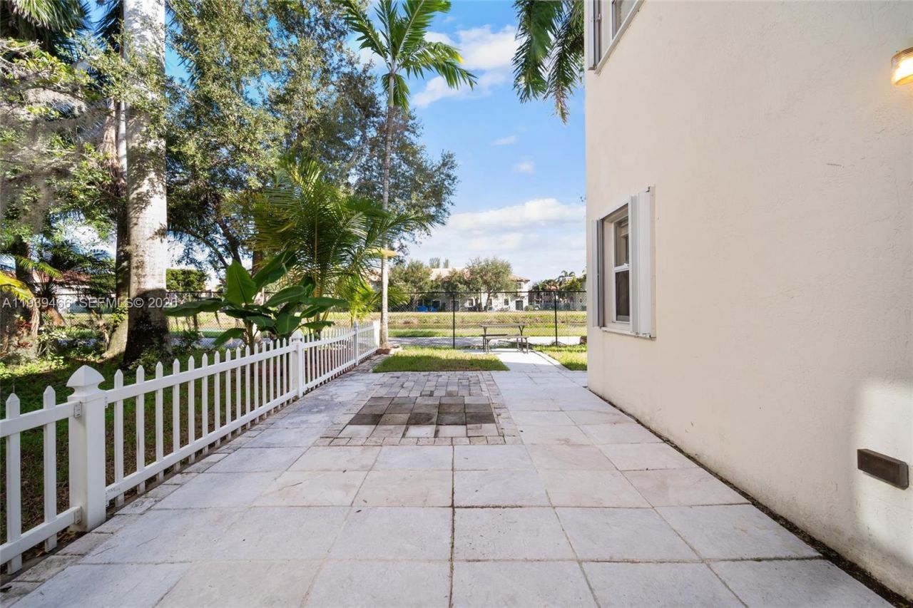 3641 NE 4th St, Homestead, FL 33033 Photo