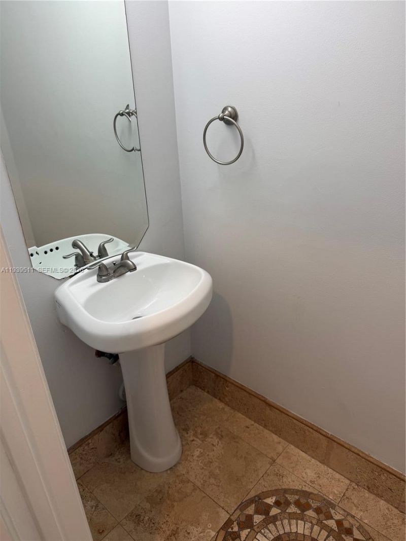 1552 NW 135th Ave, Pembroke Pines, FL 33028 Photo