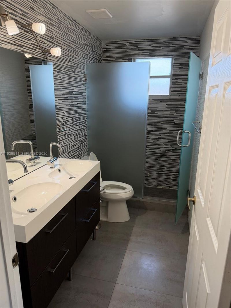 1552 NW 135th Ave, Pembroke Pines, FL 33028 Photo