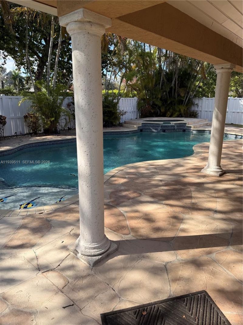 1552 NW 135th Ave, Pembroke Pines, FL 33028 Photo