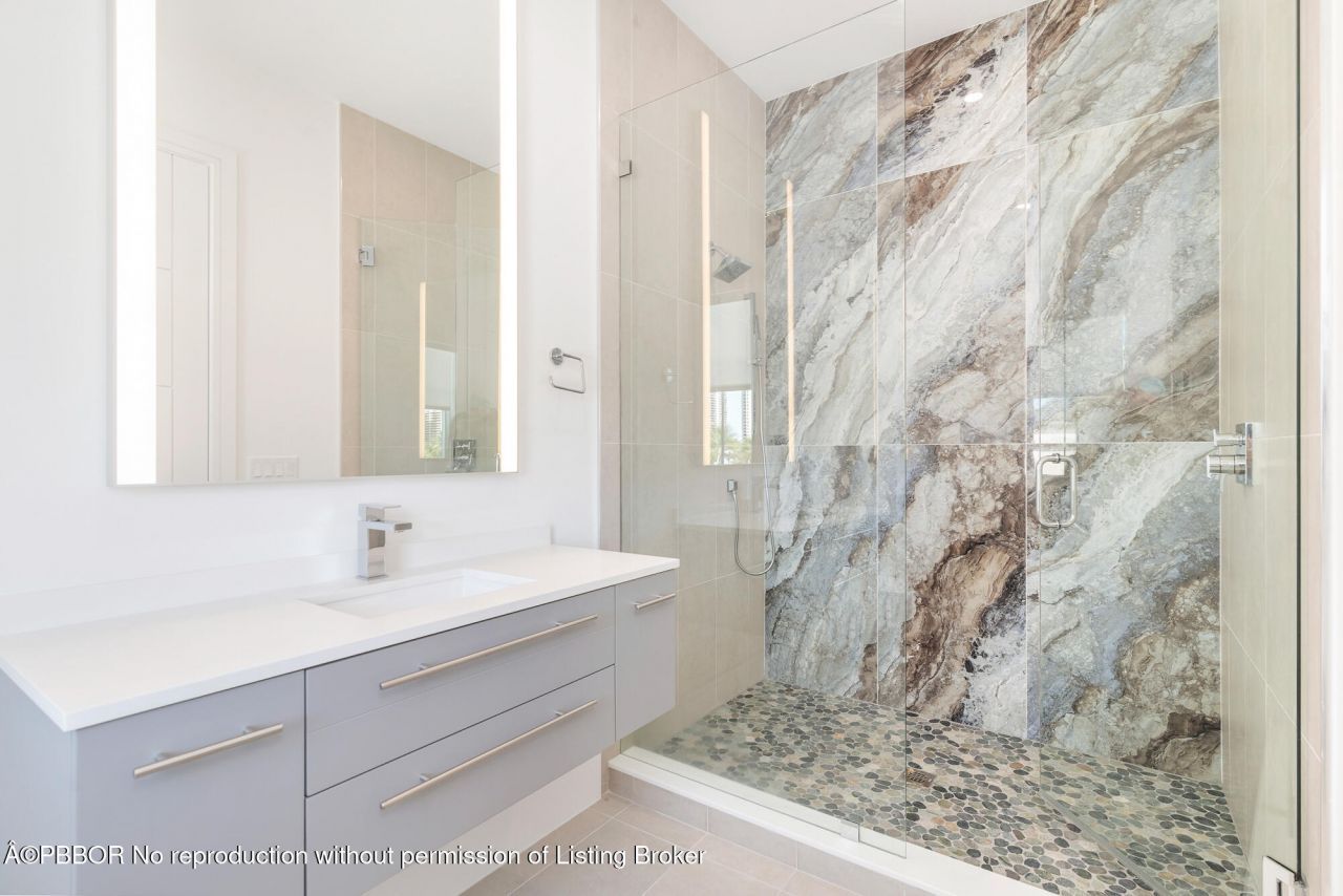 1180 Bimini Lane, Riviera Beach, FL 33404 Photo