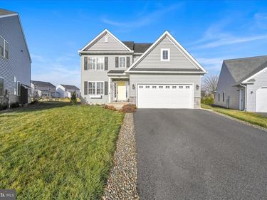 109 JAMES DRIVE, NEW HOLLAND, PA 17557