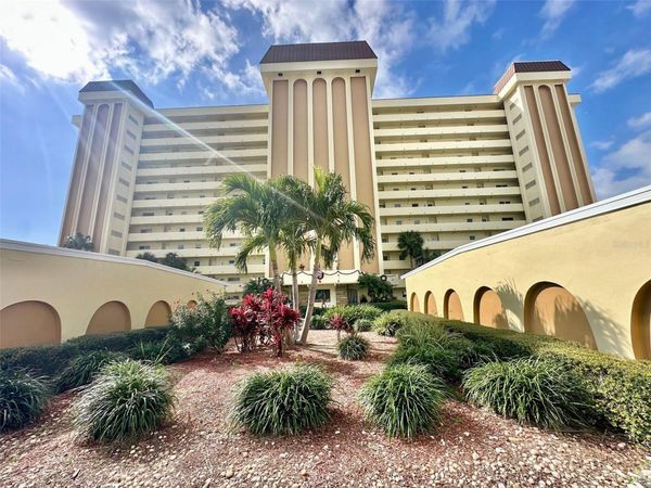 4550 COVE CIRCLE, Unit 905, ST PETERSBURG, FL 33708