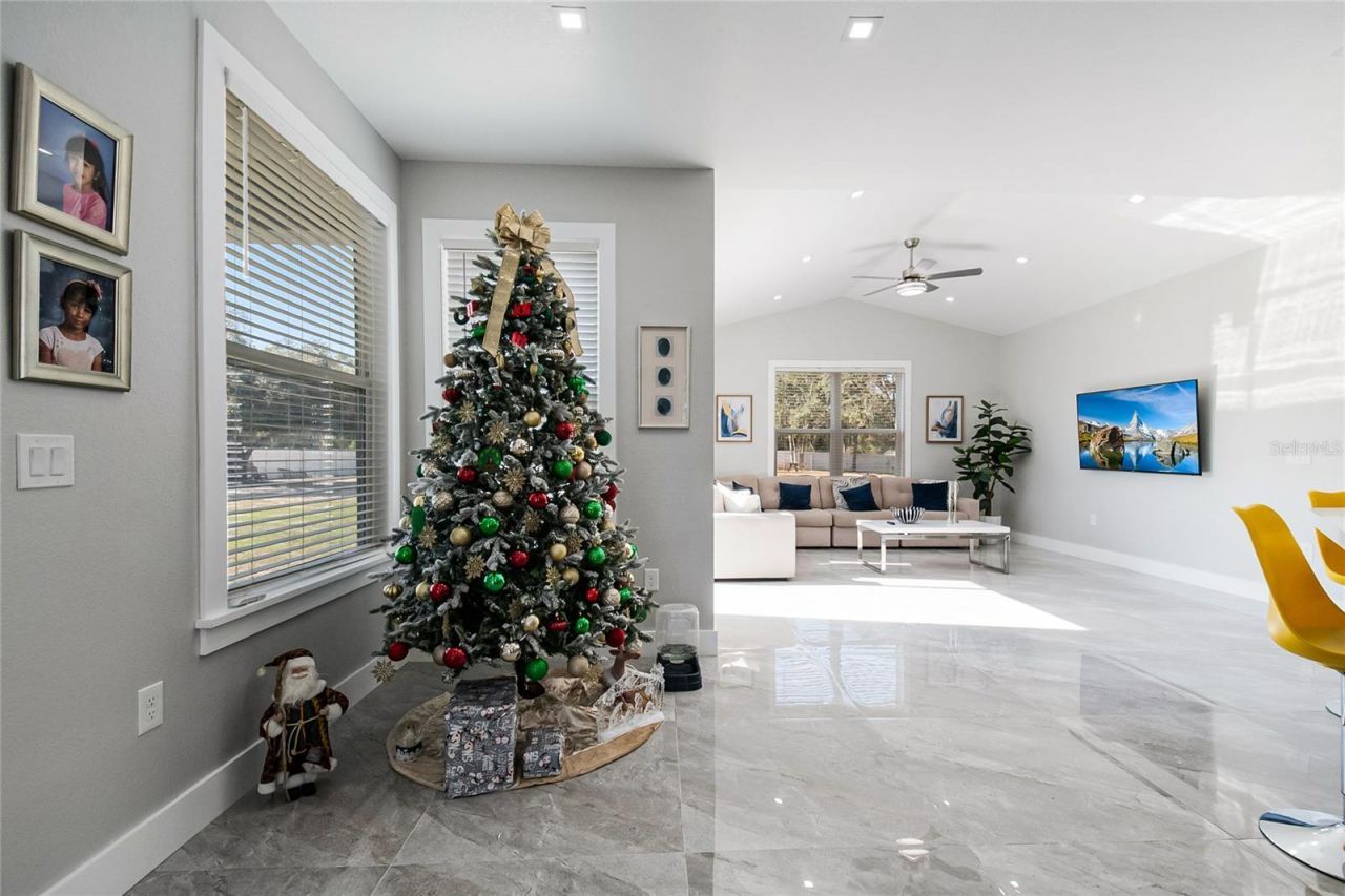 2502 Lake Front Drive, Lake Wales, FL 33898 Photo