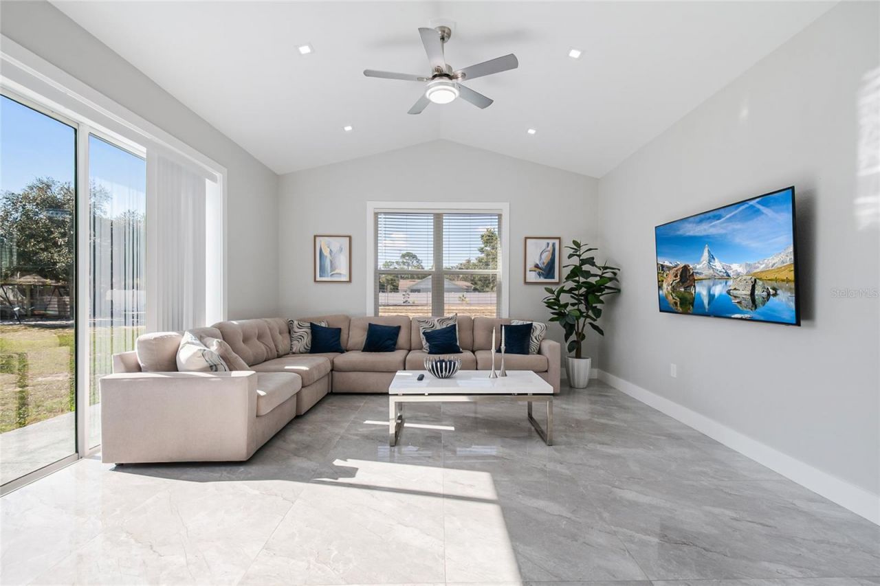 2502 Lake Front Drive, Lake Wales, FL 33898 Photo