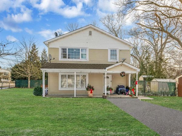 78 Eleanor Avenue, Mastic, NY 11950