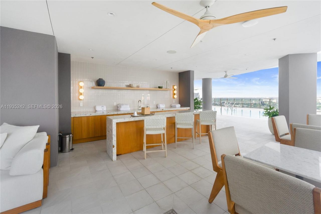 2678 Tigertail Ave, Unit 715, Miami, FL 33133 Photo