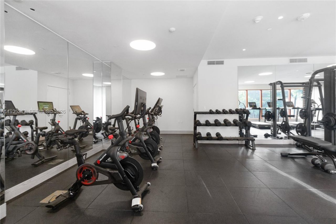 2678 Tigertail Ave, Unit 715, Miami, FL 33133 Photo