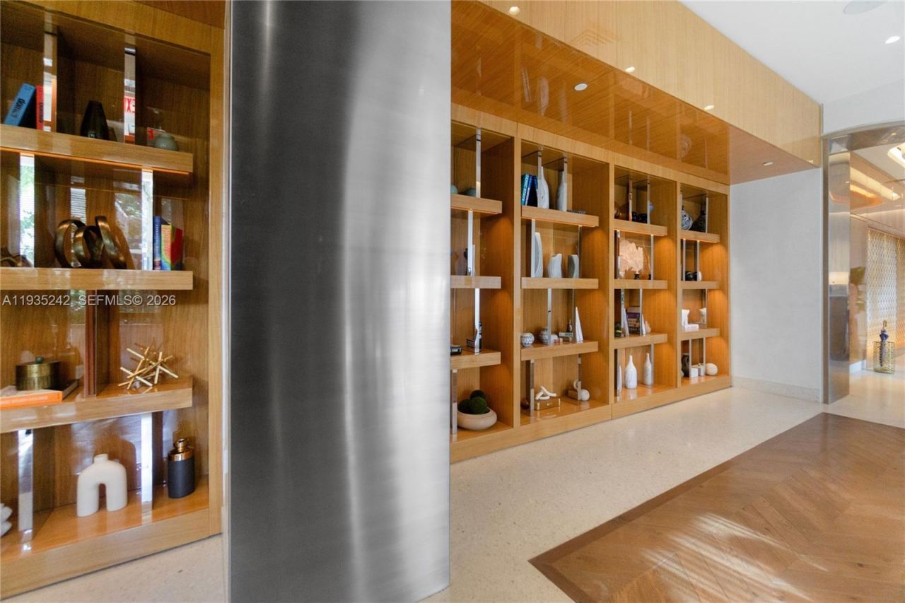 2678 Tigertail Ave, Unit 715, Miami, FL 33133 Photo