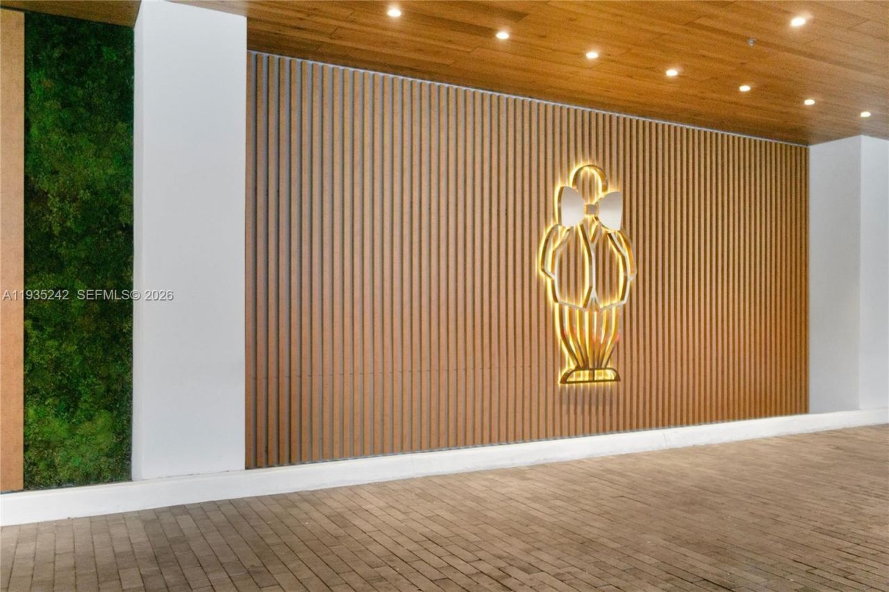 2678 Tigertail Ave, Unit 715, Miami, FL 33133 Photo