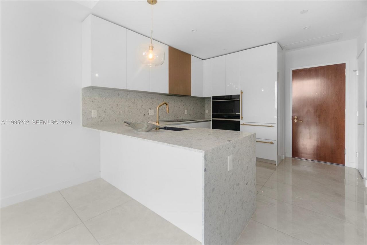 2678 Tigertail Ave, Unit 715, Miami, FL 33133 Photo