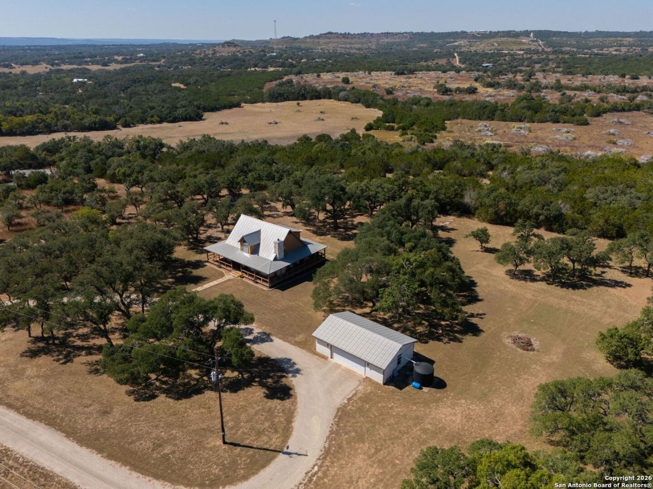 1367 Rolling Hills Rd, Blanco, TX 78606 Main Photo