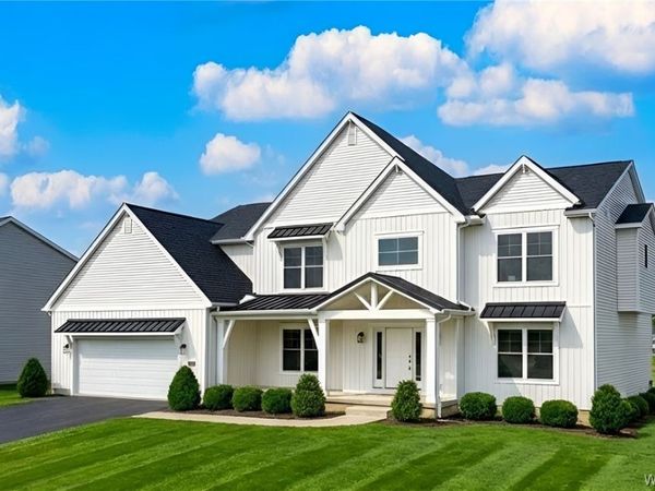 5631 Dorothy Circle, Clarence Center, NY 14032