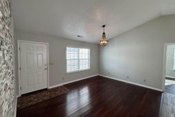 408 Chesterfield Ct. photo 4