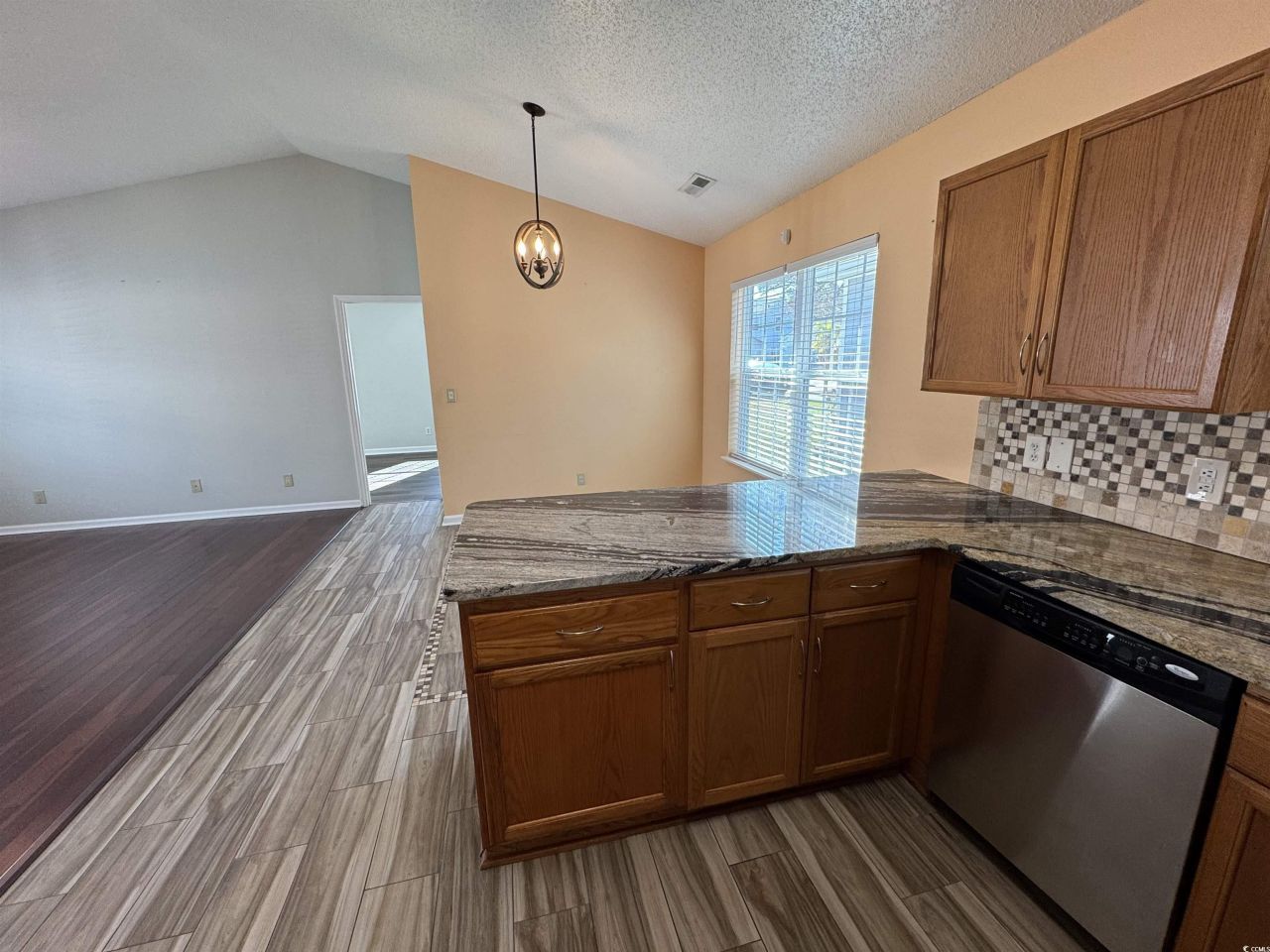 408 Chesterfield Ct. Photo 7