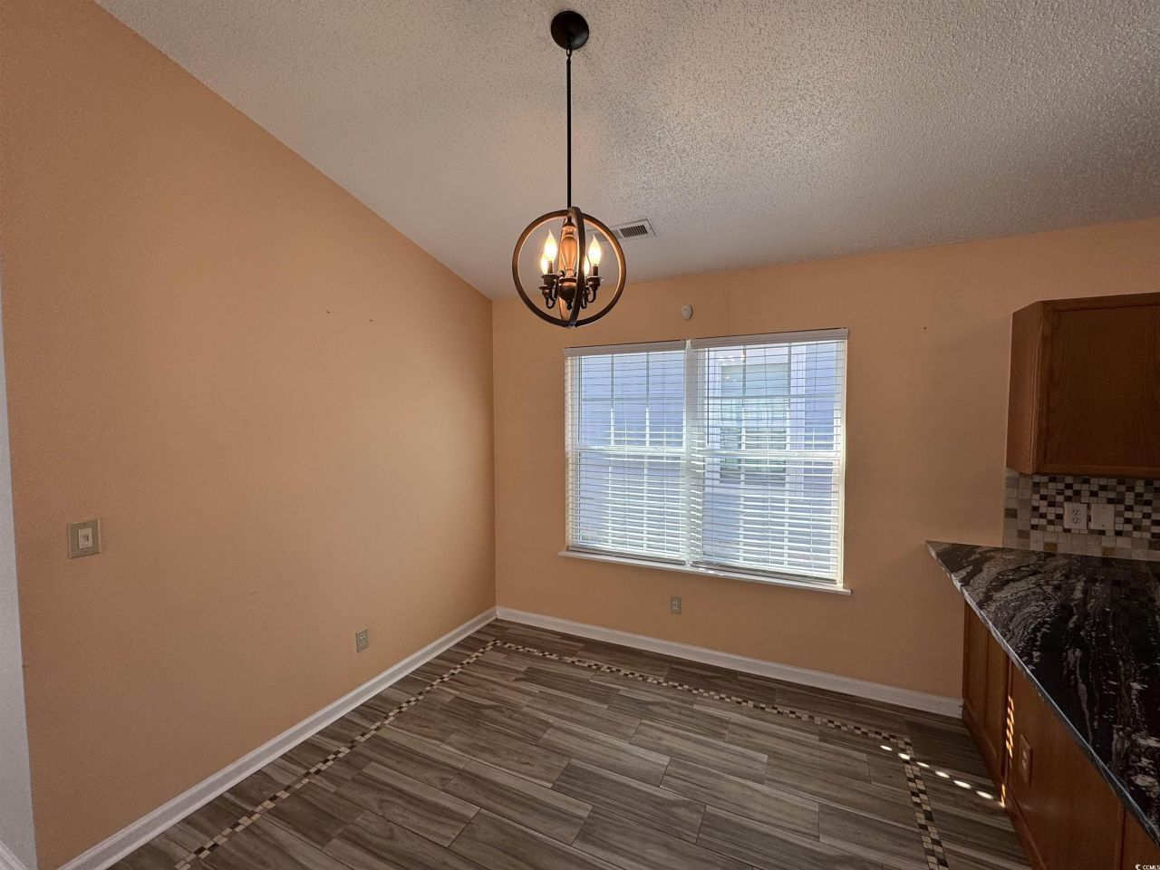 408 Chesterfield Ct. Photo 8