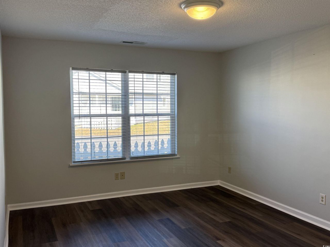 408 Chesterfield Ct. Photo 9