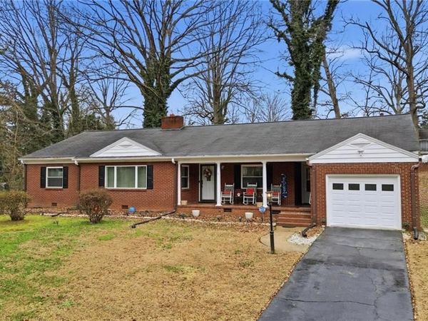 422 Woodsway Drive, Lexington, NC 27292