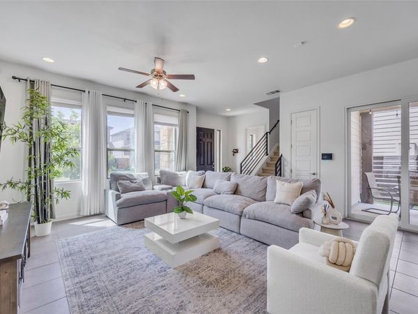 1612 Arcilla ST, Austin, TX 78741