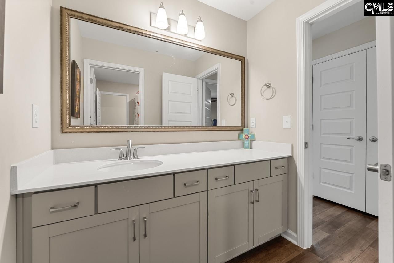 106 Pebble Stone Drive  Photo 32