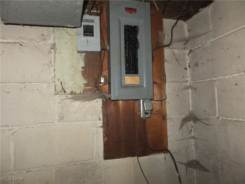 10580 Heltman Avenue NE, Alliance, OH 44601 Photo 4