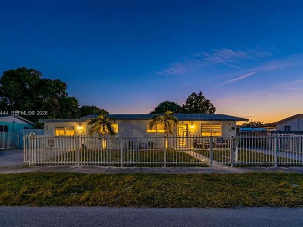 19542 SW 120th Ave, Miami, FL 33177