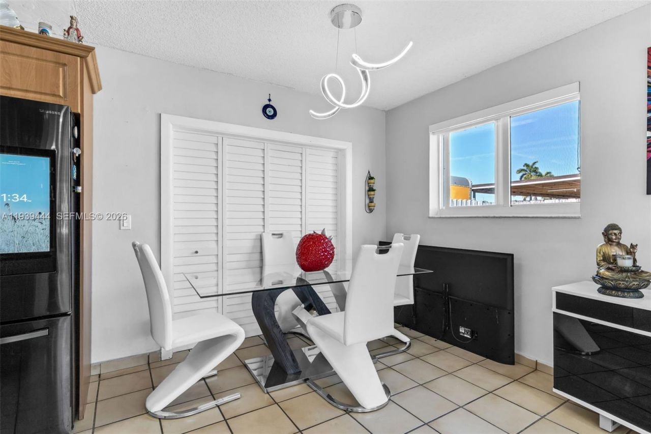 19542 SW 120th Ave, Miami, FL 33177 Photo