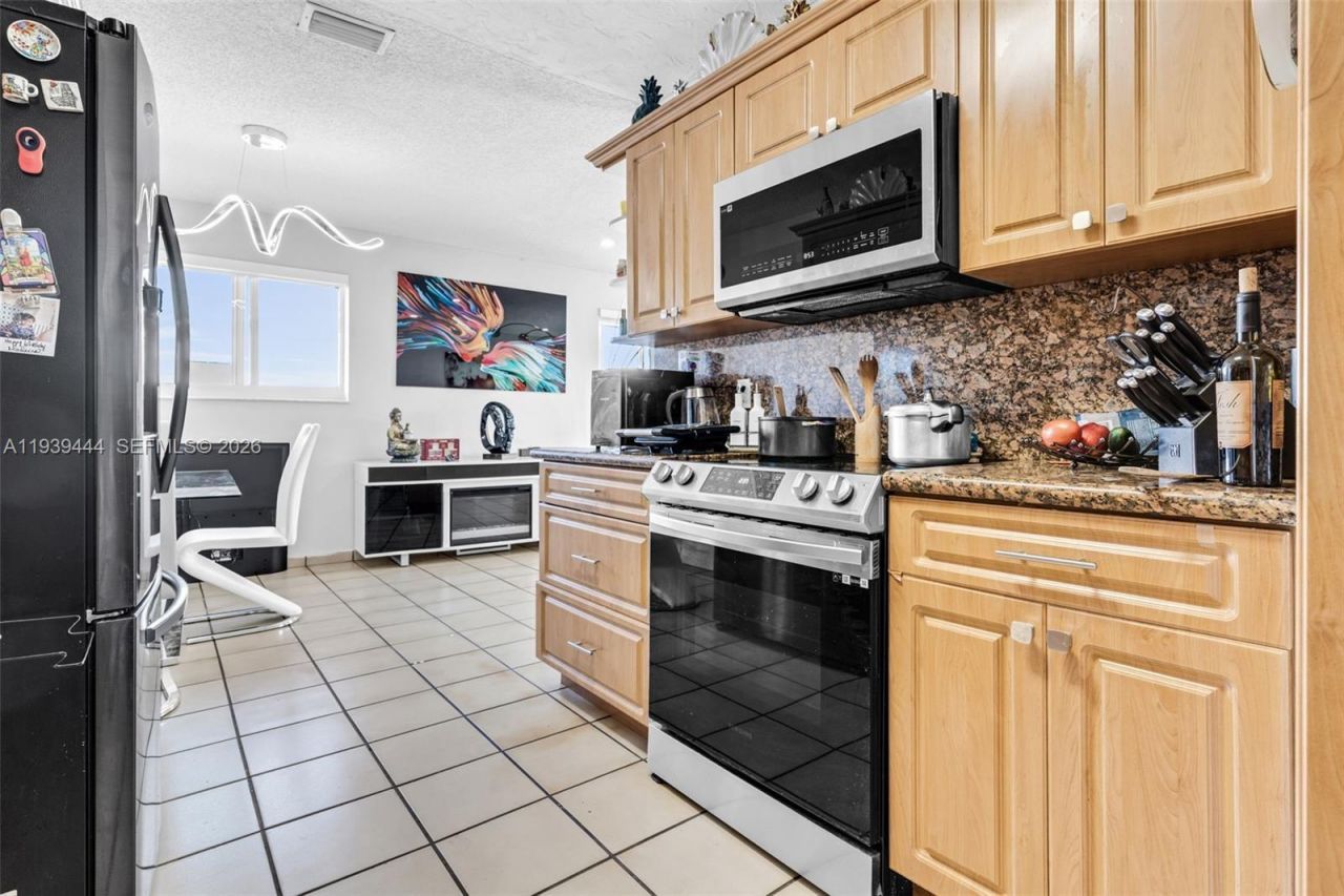 19542 SW 120th Ave, Miami, FL 33177 Photo