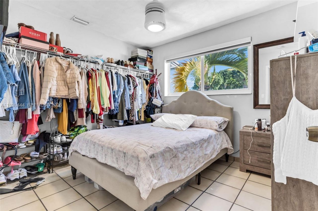 19542 SW 120th Ave, Miami, FL 33177 Photo