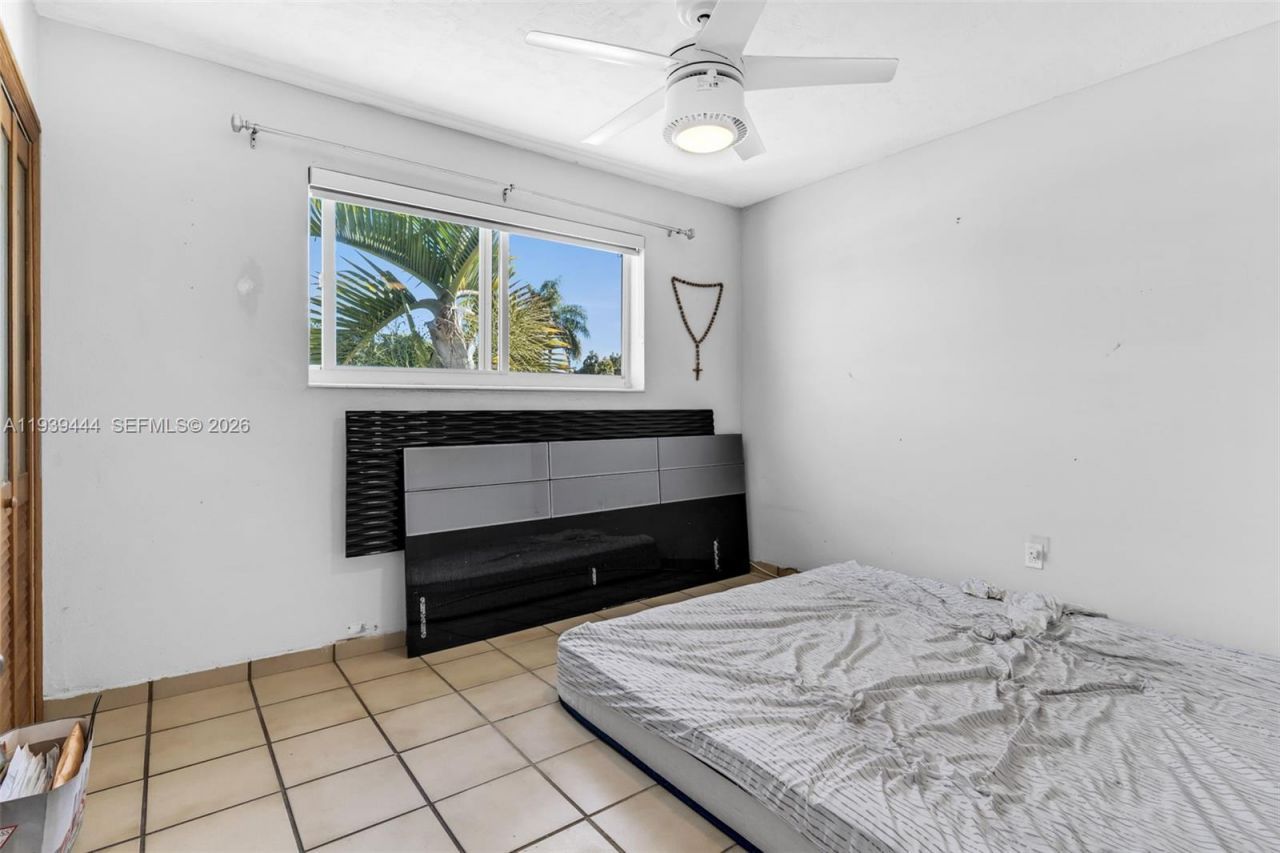 19542 SW 120th Ave, Miami, FL 33177 Photo