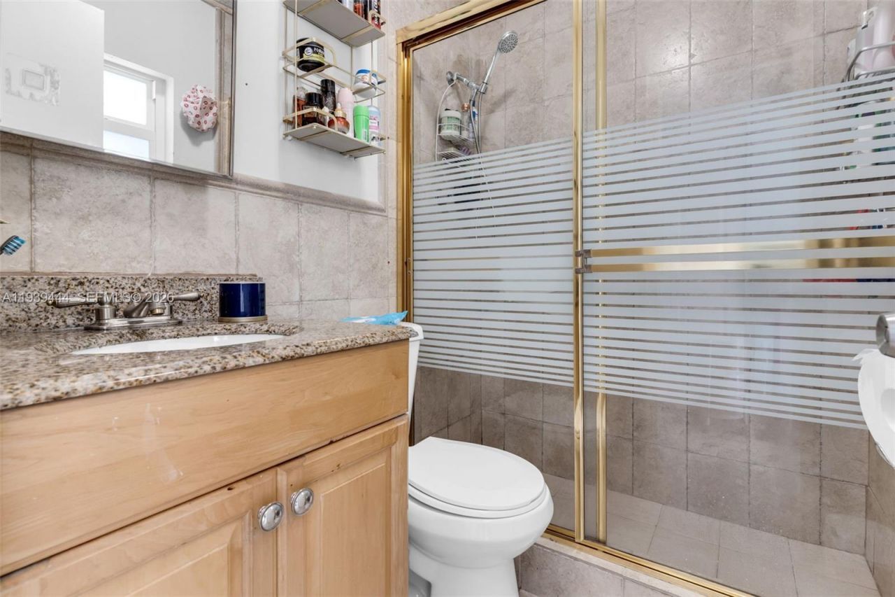 19542 SW 120th Ave, Miami, FL 33177 Photo