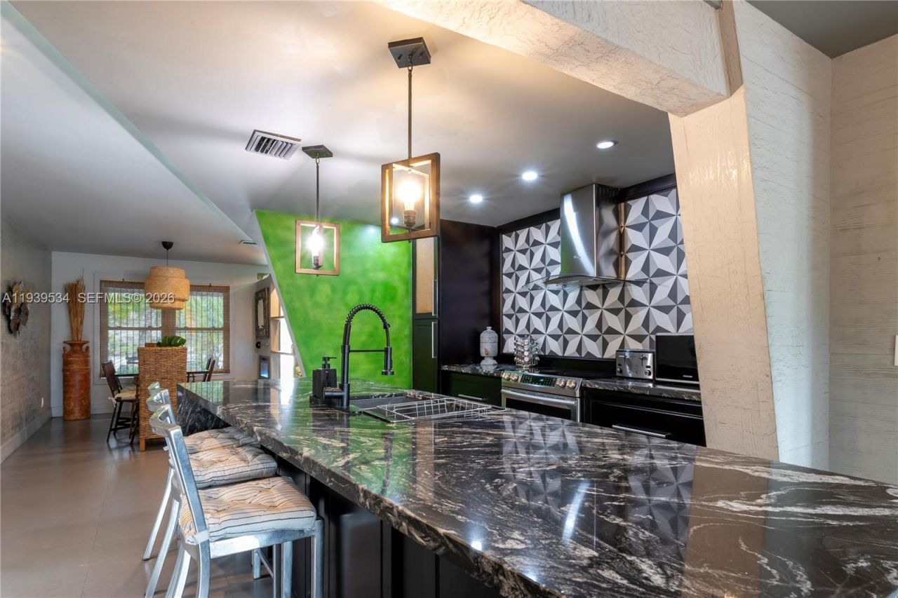 1174 Garfield St, Hollywood, FL 33019 Photo