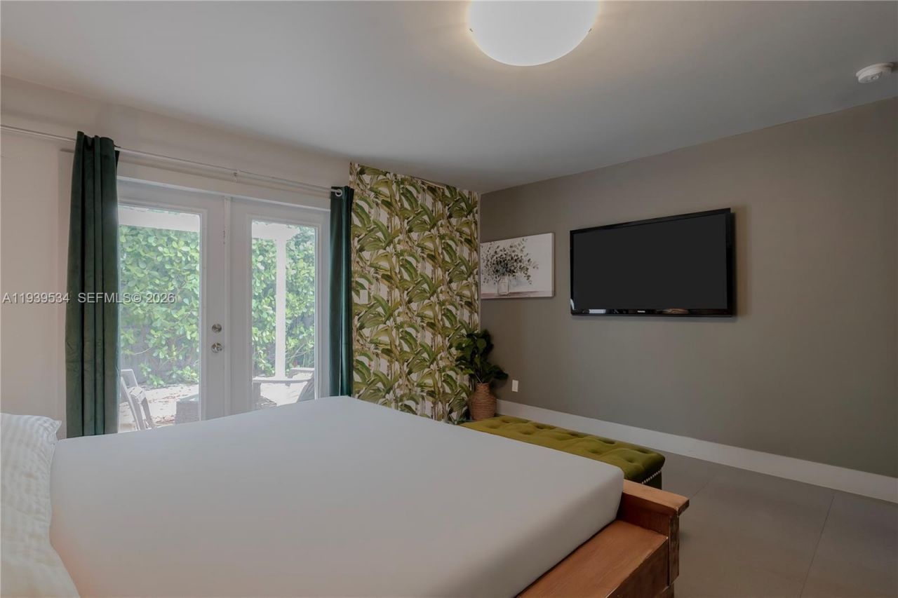 1174 Garfield St, Hollywood, FL 33019 Photo