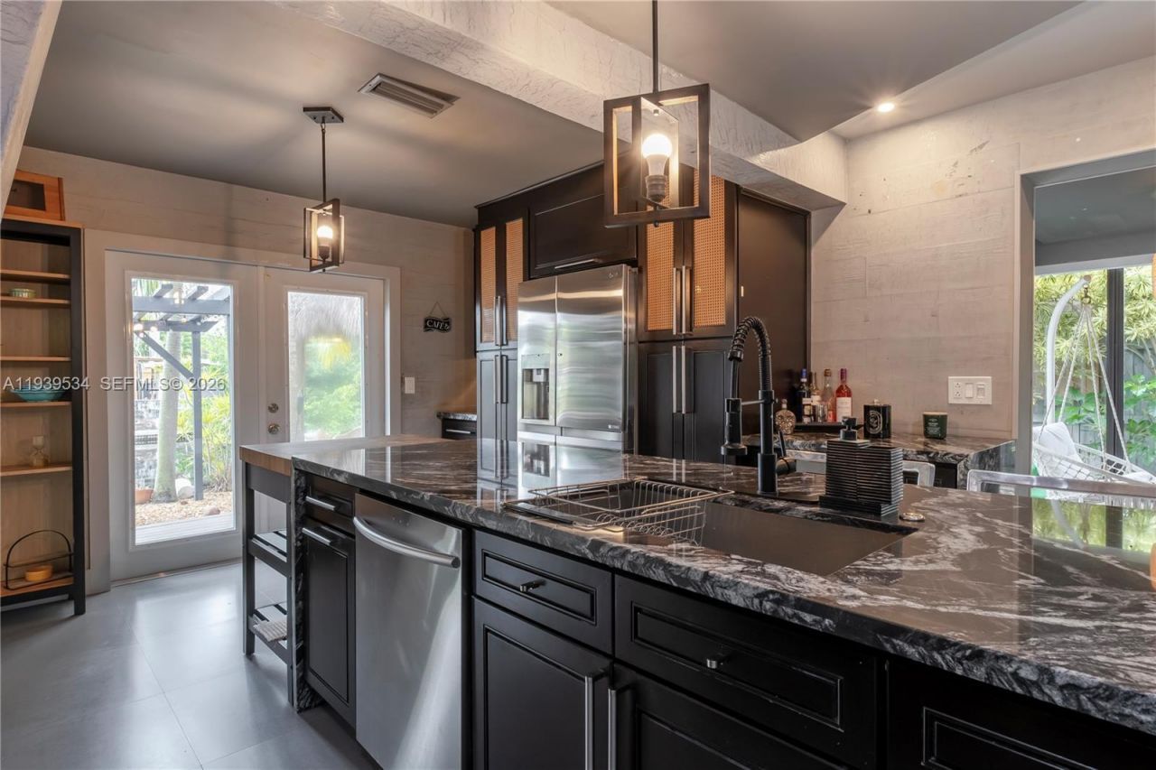 1174 Garfield St, Hollywood, FL 33019 Photo