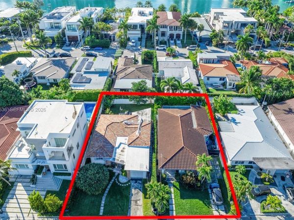 9424 - 9432 Carlyle Ave , Surfside, FL 33154