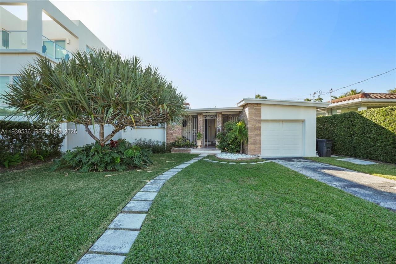 9424 - 9432 Carlyle Ave , Surfside, FL 33154 Photo
