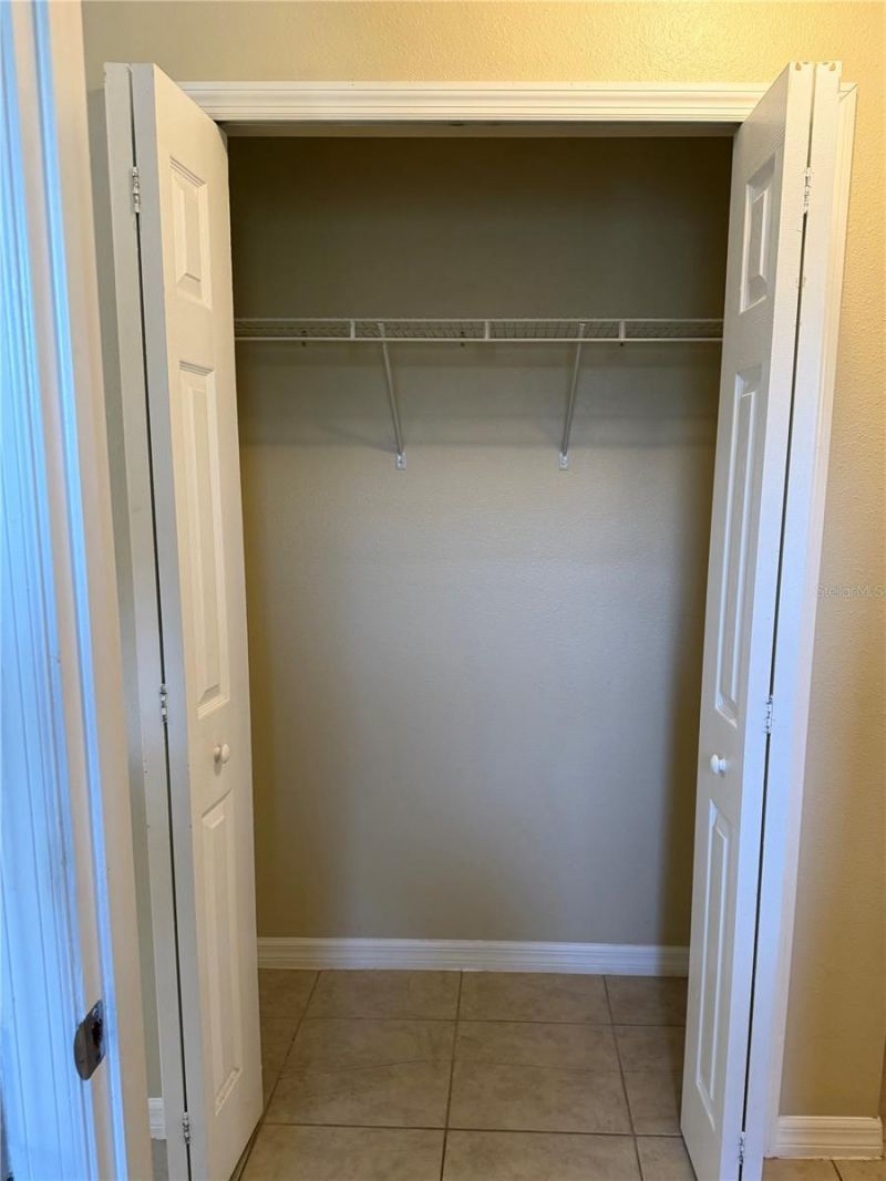 4717 Hollingsworth Avenue, Sarasota, FL 34233 Photo