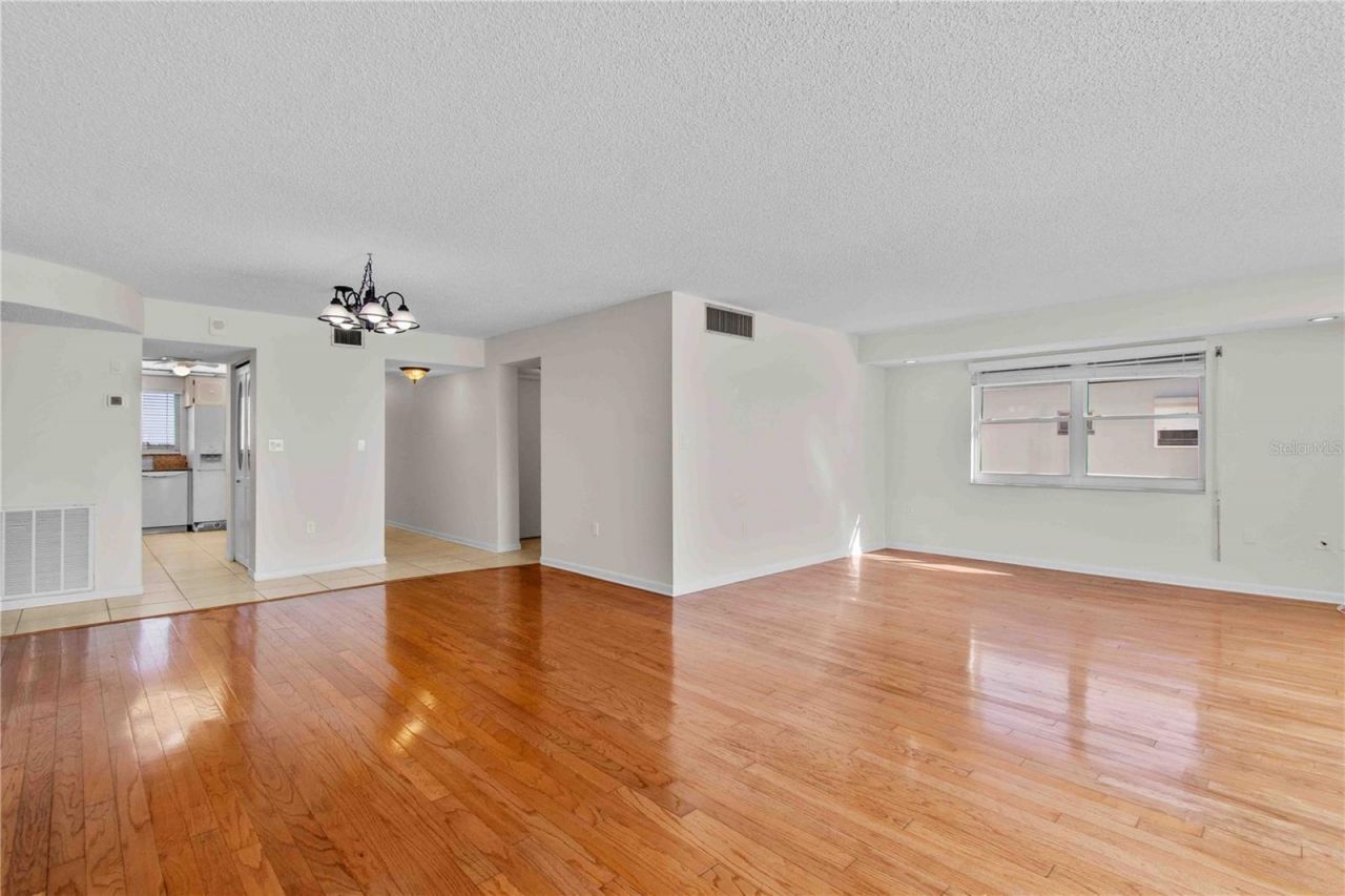 5980 Shore Boulevard S, Unit 701, Gulfport, FL 33707 Photo