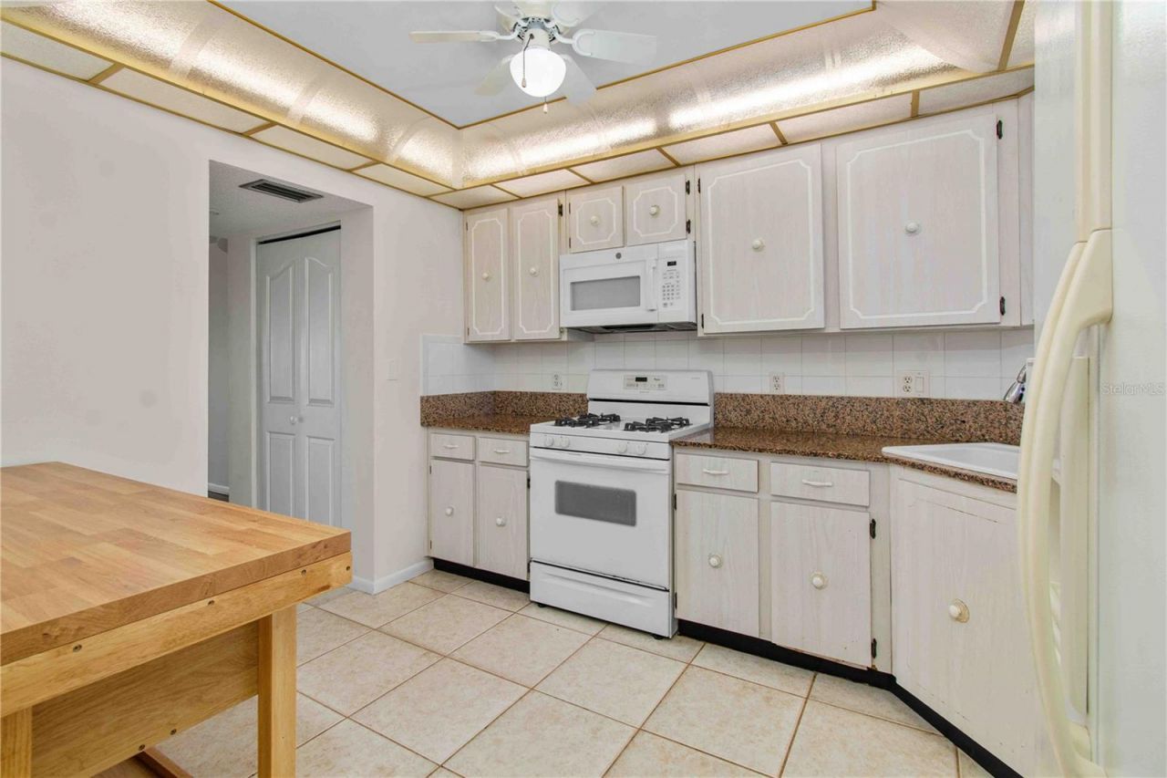 5980 Shore Boulevard S, Unit 701, Gulfport, FL 33707 Photo