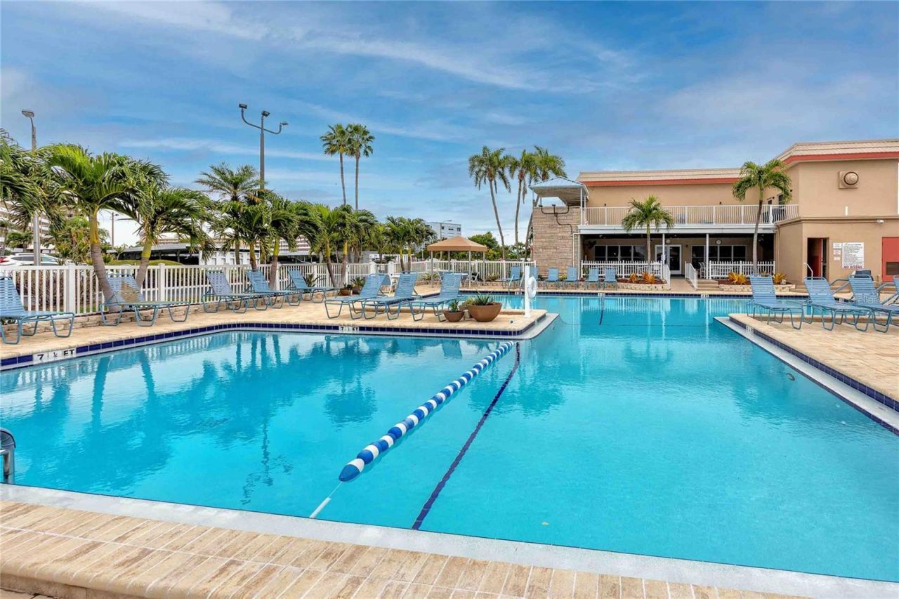 5980 Shore Boulevard S, Unit 701, Gulfport, FL 33707 Photo