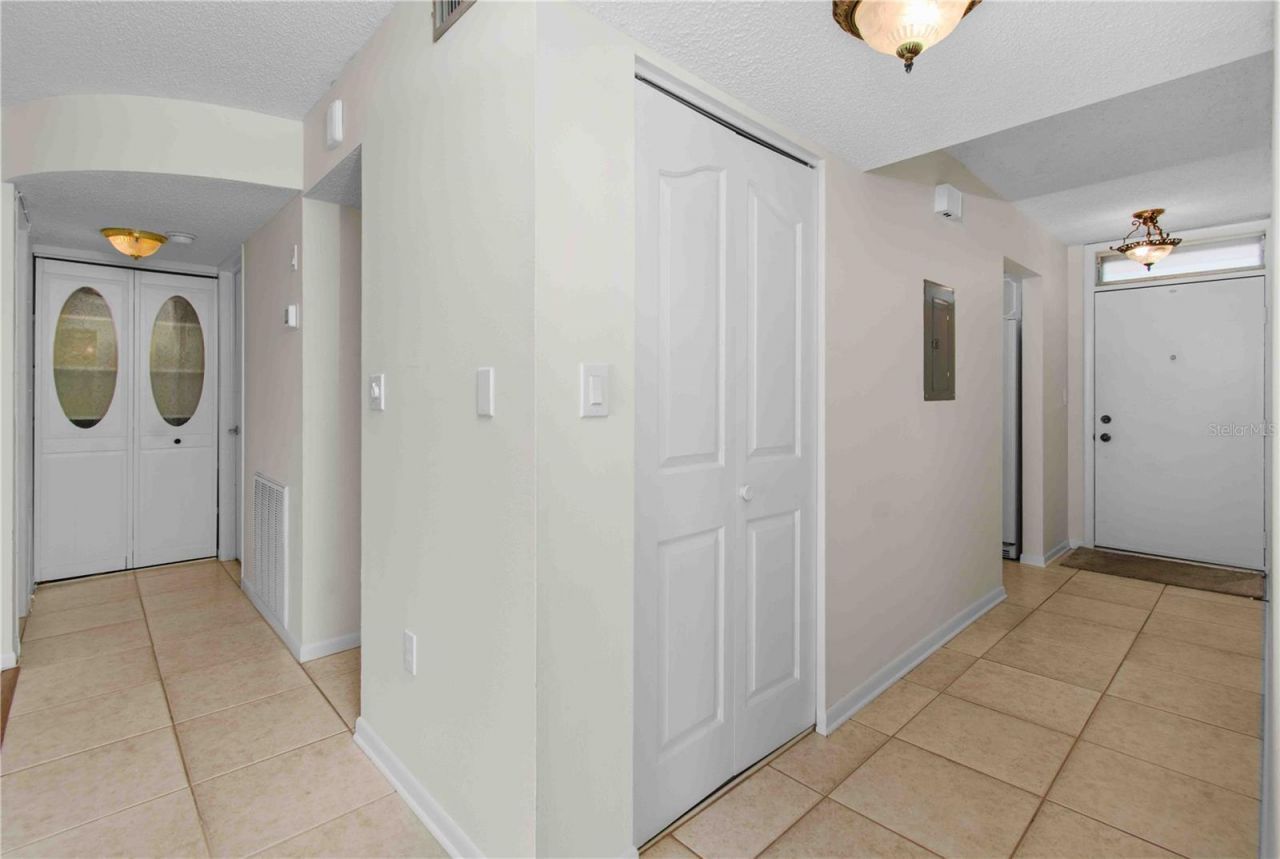 5980 Shore Boulevard S, Unit 701, Gulfport, FL 33707 Photo