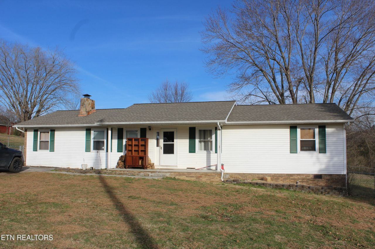412 Jane Way Lane, Jacksboro, TN 37757 Main Photo
