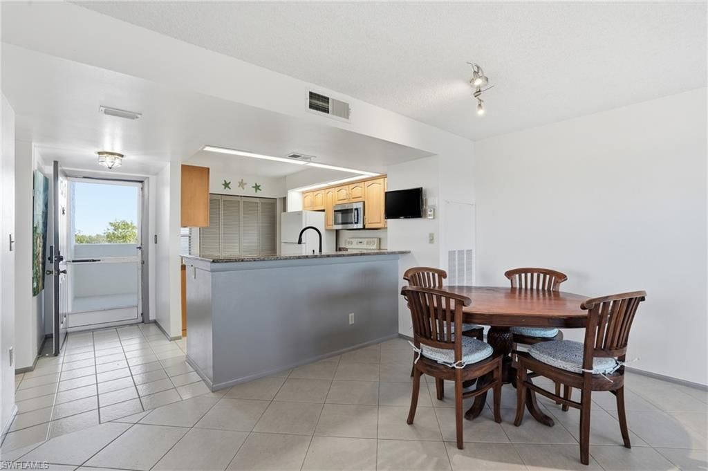 300 Stevens Landing Dr, Unit C306, Marco Island, FL 34145 Photo
