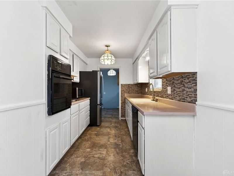 2185 Bending Willow Drive, Kettering, OH 45440 Photo 11