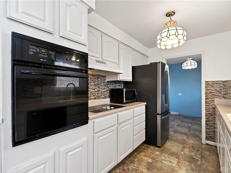 2185 Bending Willow Drive, Kettering, OH 45440 Photo 12