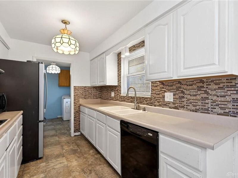 2185 Bending Willow Drive, Kettering, OH 45440 Photo 13