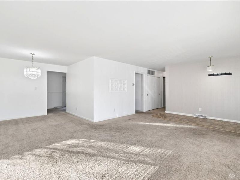 2185 Bending Willow Drive, Kettering, OH 45440 Photo 6