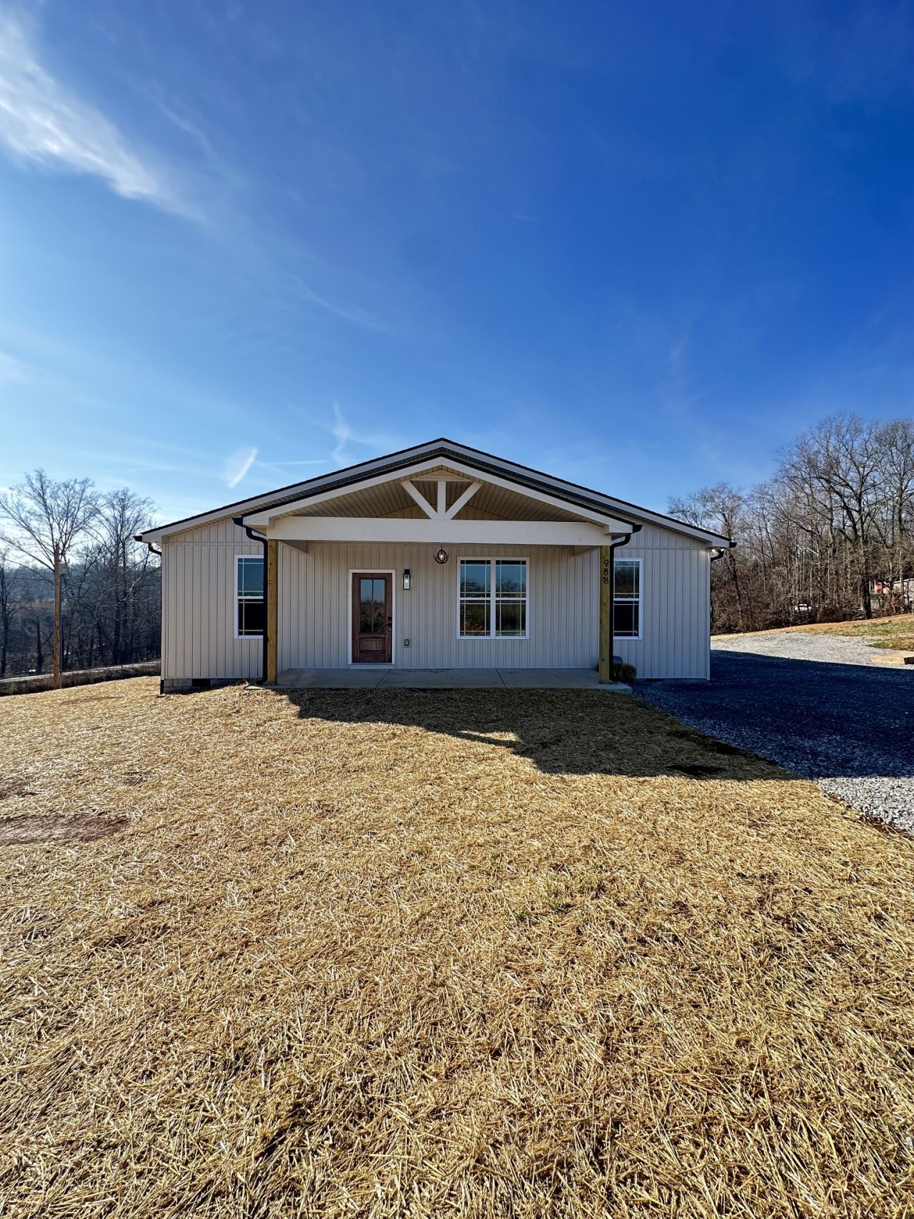 988 Davenport Rd Cumberland City, TN 37050