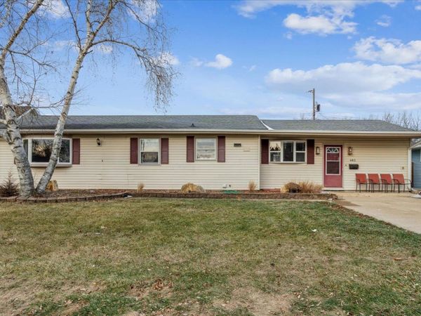 483 Peach Street, East Dubuque, IL 61025